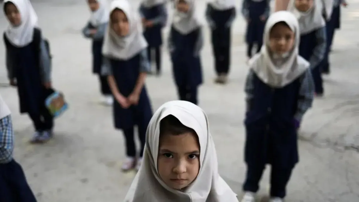 Afghan Women Defiant Against Taliban: 600+ Girls Attend Underground School