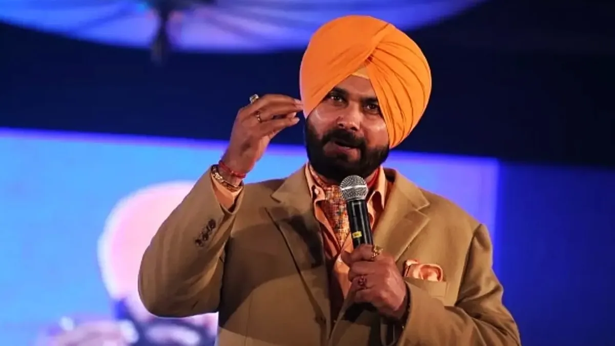 ‘Oh Guru, let’s start’, the king of lion and poetry Navjot Singh Sidhu returned for commentary; The fun of IPL will be double