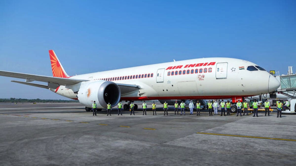 Air India has suspended flights to Tel Aviv until April 30th