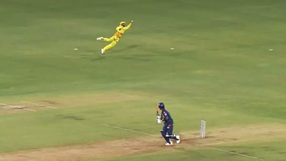 LSG vs CSK: Jadeja’s incredible catch to dismiss KL Rahul is followed by Dhoni recreating the fielding moment