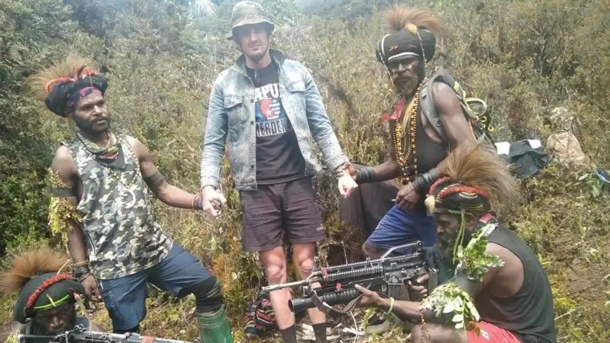 New Zealand Pilot Phillip Mehrtens Freed After 19 Months in Captivity in Indonesia’s Papua Region